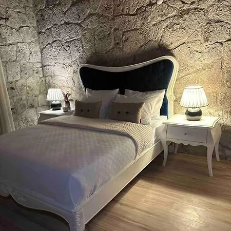 Gaia Village Apartment